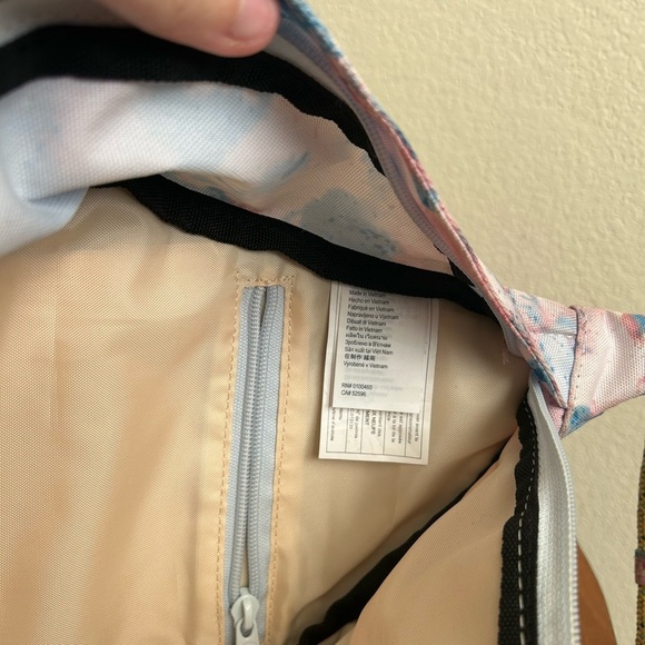 KAVU Mini Rope Sling Pack In Unicorn Dreams Women's Multicolor Travel Crossbody - Picture 7 of 9